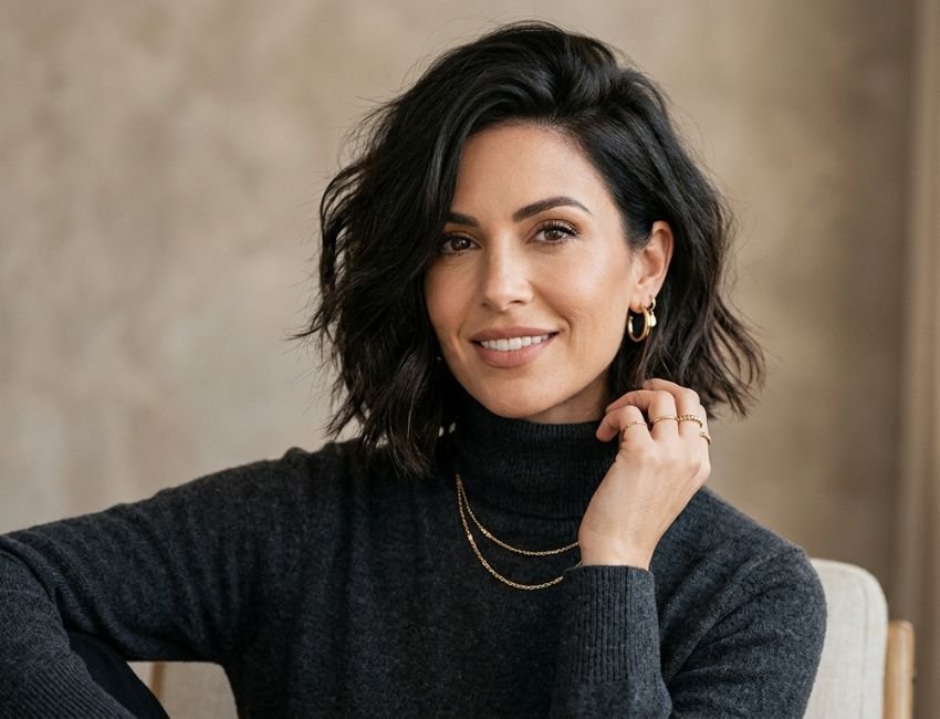 Side part bob hairstyle for round face and double chin
